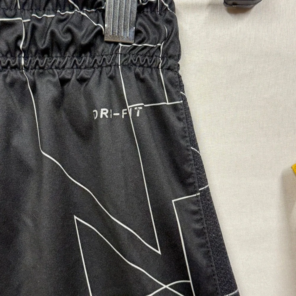 Nike Kids Dri‎ Fit Black Geometric Print Athletic Shorts Size L